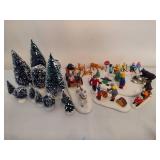 Lemax Holiday Figurines/Statues