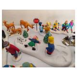 Lemax Holiday Figurines/Statues