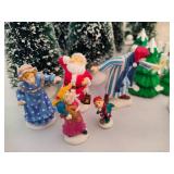 Department 56 Holiday Figurines/Statues for Villages