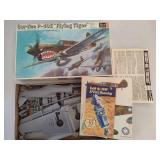 Curtiss P-40E "Flying Tiger" Model Airplane Set