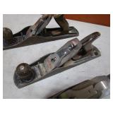 (2) No5 (2) No4 Wood Planes