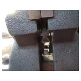 BluePoint Workbench w/6" Wilton Vise 51"x31"x34"