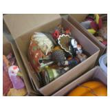 (EW6) Large Assortment of Fall Deco...