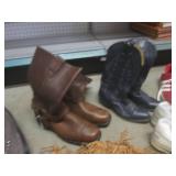 (EC1) Assorted Boots and Shoes - Mi...