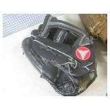 (EW3) Assorted Vintage Baseball Glo...