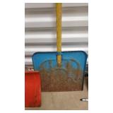 Shovels (Lot Of 4) - Mixed Snow/Yard Shovels With Wooden Handles