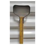 Shovels (Lot Of 4) - Mixed Snow/Yard Shovels With Wooden Handles