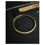 Chain Necklaces & Bracelet - Assorted Gold & Silver Styles