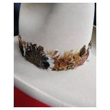 Stetson Beige Cowboy Hat with Feather Band - Size 7 1/2