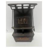 Antique 1880 Gardner Mass USA. Union Cast Sad Iron Kerosene Stove Heater with Mica Windows
