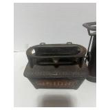 Antique 1880 Gardner Mass USA. Union Cast Sad Iron Kerosene Stove Heater with Mica Windows