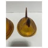 7" Amber Hen on Nest