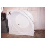 Corner Jacuzzi Tub 55"x 55"x 21" tall