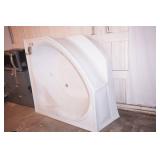 Corner Jacuzzi Tub 55"x 55"x 21" tall