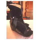 Donjoy Size L. Medical Boot. Right Foot