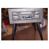 Accent Table 16"x18"x20.5" tall