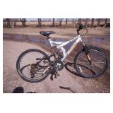 Bicycle. Mongoose. 24"