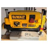 DeWALT DW735 13 in Thickness Planer - 120V 15A 10,000 RPM