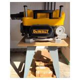 DeWALT DW735 13 in Thickness Planer - 120V 15A 10,000 RPM