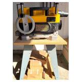 DeWALT DW735 13 in Thickness Planer - 120V 15A 10,000 RPM