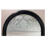 Arch Mirror - Black Frame - Frosted Filigree Pattern