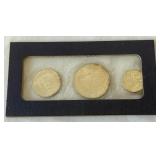 1976 1776-1976 Bicentennial 40% Silver Uncirculated 3 Coin Set - original package with COA, red packet has minor fire damage