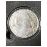 1 TROY OZ .999 FINE SILVER DONALD TRUMP ROUND IN BOX