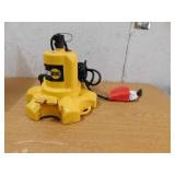 Wayne 1/6 HP WaterBUG Submersible Utility Pump with Multi-Flo Technology