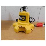 Wayne 1/6 HP WaterBUG Submersible Utility Pump with Multi-Flo Technology