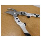 Corona XSeries 2 - 1/4 in. Cut Capacity High Carbon Steel Blade With Non Slip Grips Bypass Lopper