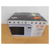 Magic Chef 0.7 cu. ft. 700-Watt Countertop Microwave in White
