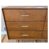 MB - Scandinavian Design Hendrick Dresser