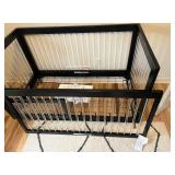 LL - Delta Children 4-in-1 Convertible Crib - Black