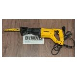 LL - DeWalt DWE304 1-1/8-in Stroke Reciprocating Saw