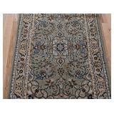 UL - Wool Runner Rug - 16 ft 7 in x 31 in - Light Wear