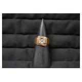 Mans ring 14karat with diamond...