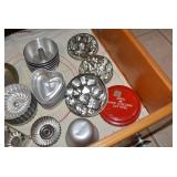 Baking molds and pastry tins...