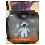 Assorted pictures and frames...