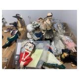 Betty Boop and other doll figures w...
