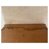 Mirrored curio cabinet, approx. 20"...