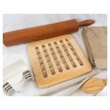 Martha by Mail 15-Pc Cookie Cutter Set - Vintage Sugar & Butter Molds & Kitchen Tools