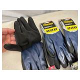 5 New Pairs of True Grip Water Resistant Work Gloves - Size L