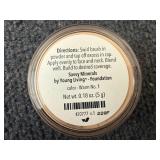 25 Jars Of Savvy Minerals Foundation