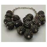 Vintage Mid-Century Fluted Large Bead Baubles Neclace Napier Style