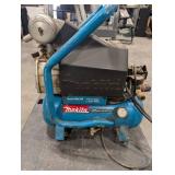 Makita MAC700 2 HP 2.6-Gallon Air Compressor - 3.3 CFM @ 90 PSI