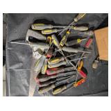 Assorted Screwdrivers - Flathead & Phillips, Mixed Sizes