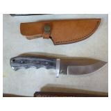 3 Hunting Knifes with Sheathes