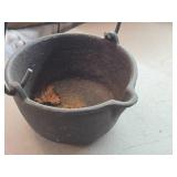 Vintage Cast Iron Cauldron / Smelting Pot with Handle and Spout 4" x 8"