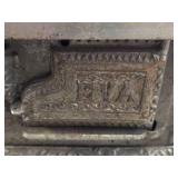 Vintage Cast Iron Cook Stove - Eva by Kenton Brand 8 1/2" x 5 1/2" x 5 1/2"