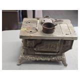 Vintage Cast Iron Cook Stove - Eva by Kenton Brand 8 1/2" x 5 1/2" x 5 1/2"